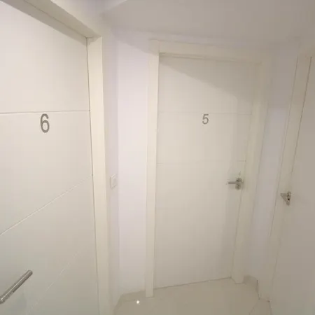 Privadas A Un Paso De Ruzafa Pensión Valencia